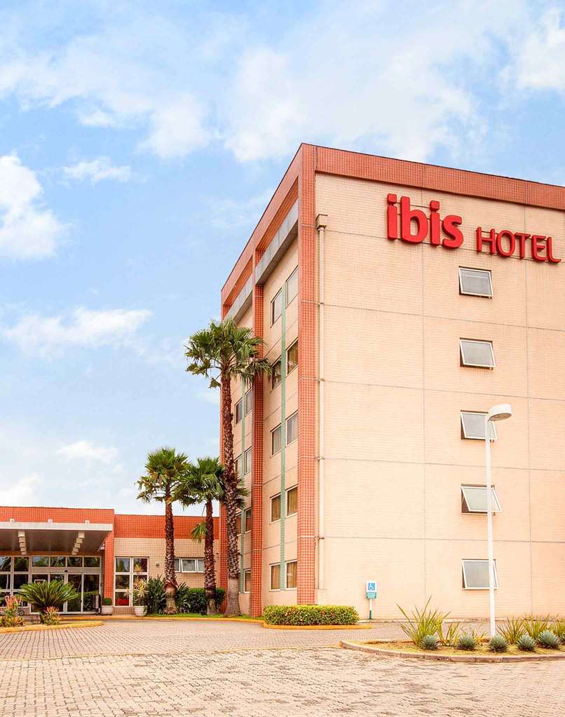 Ibis 酒店